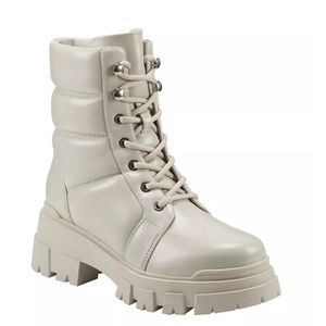 Marc Fisher Cream Amita Lace Up Winter Boots Sz 10M